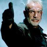 "Ce jeune homme accomplit un excellent travail, tandis que vous chez Disney êtes hors de la réalité !" Quand Sean Connery est venu en aide à Michael Bay sur le plateau de The Rock. "Ce jeune homme accomplit un excellent travail, tandis que vous
