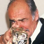 "Préparé pour le golf" : cet acteur emblématique, fort de 57 ans de carrière, 70 films et 1 Oscar, a brillamment marqué ce thriller culte des années 80. 57 ans de carrière, 70 films et 1 Oscar :