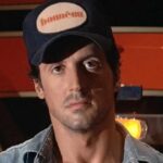 Sylvester Stallone et 2,1 millions de spectateurs : il y a 39 ans, il incarnait le protagoniste d'un incontournable film d'action à redécouvrir absolument ! Sylvester Stallone et 2,1 millions de spectateurs : il y