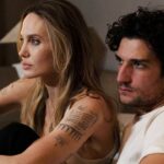 C'est l'un des films français les plus anticipés de 2026 ! La bande-annonce de Coutures mettant en vedette Angelina Jolie vient d'être dévoilée. C'est l'un des films français les plus anticipés de 2026