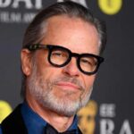 "Je n'aime pas ce que j'ai accompli" : Guy Pearce critique sévèrement sa prestation dans ce thriller culte, malgré une note de 4,2 sur 5. "Je n'aime pas ce que j'ai accompli" : Guy Pearce